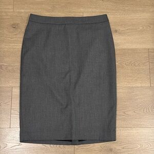 NWOT Ann Taylor Grey Business dressy Pencil skirt size 8 New without tags